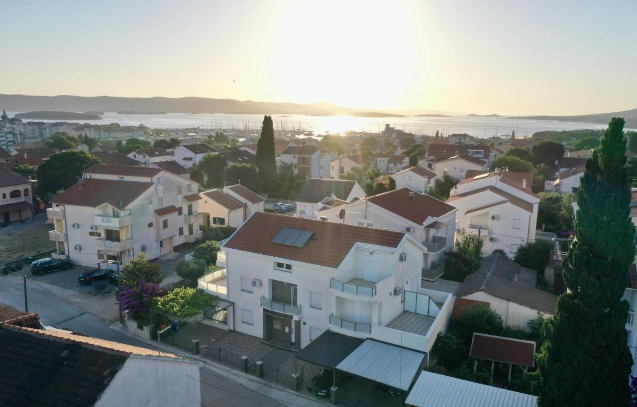 Apartments Dumancic 비오그라드나모루 외부 사진