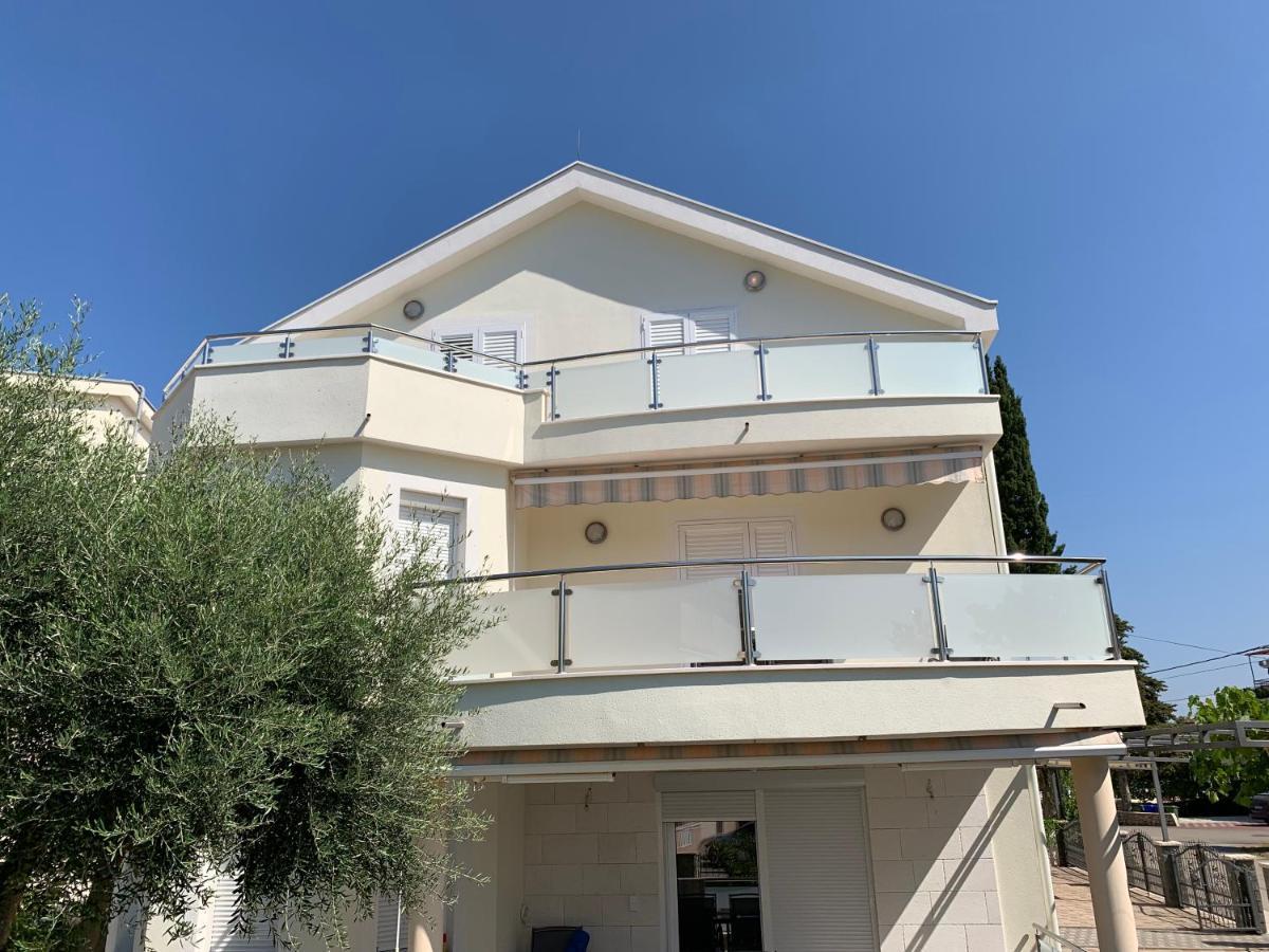 Apartments Dumancic 비오그라드나모루 외부 사진